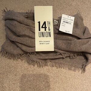 14th & Union Taupe Cashmere Scarf New